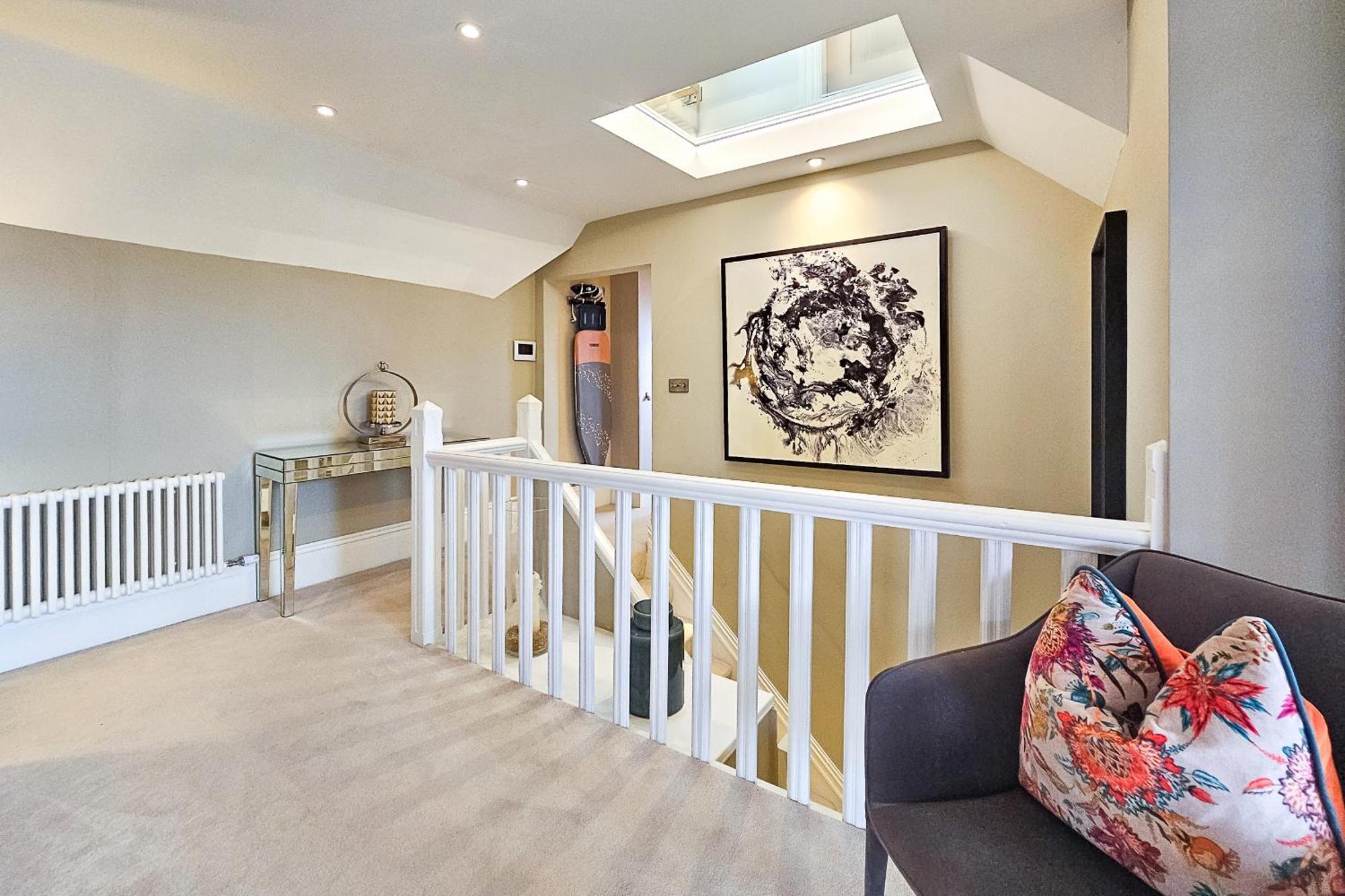 Exclusive 3 Bedroom Penthouse - 2 Bath & Mezzanine Harrogate Exterior photo